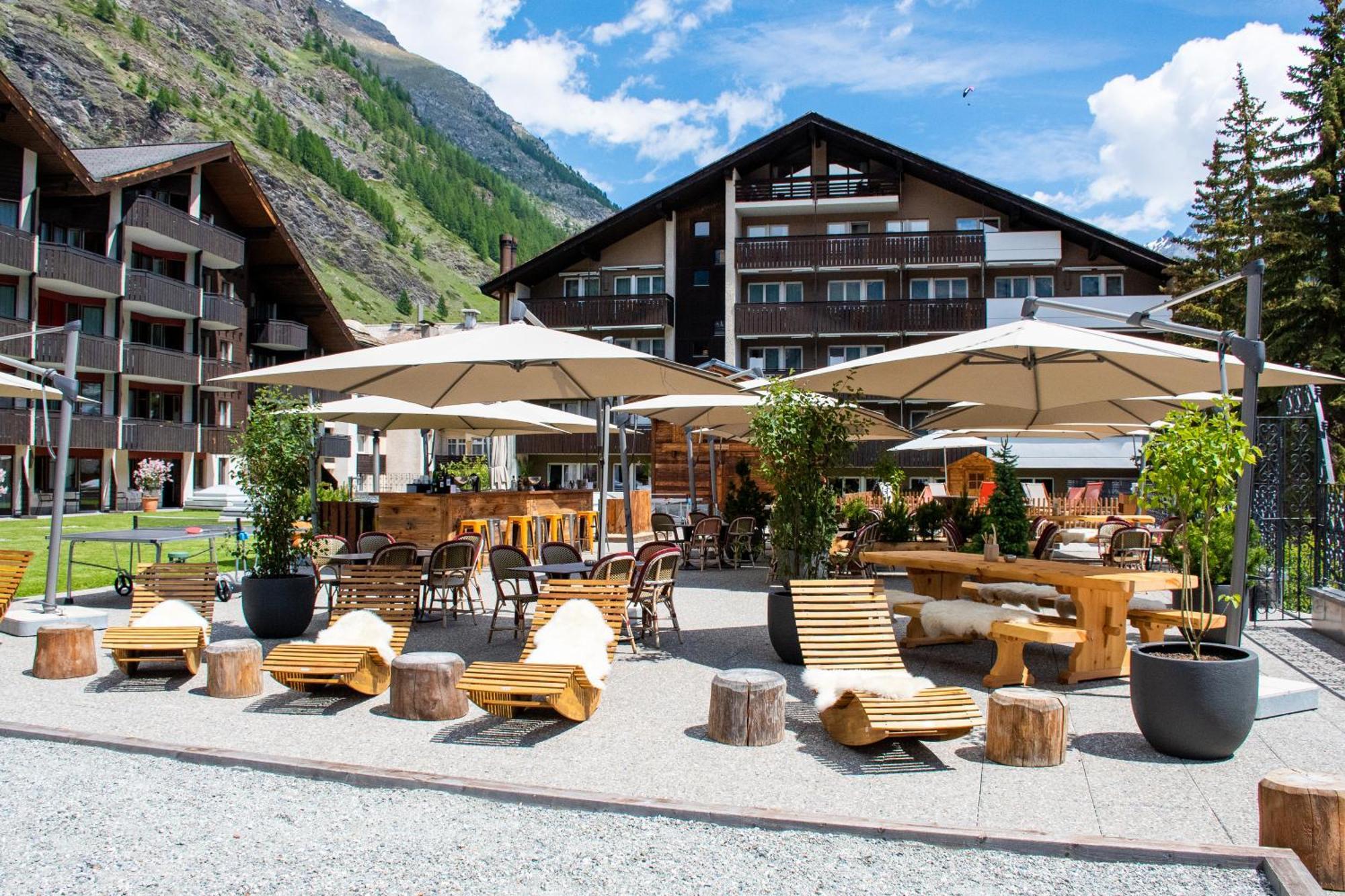 Schweizerhof Zermatt - A Small Luxury Hotel Exterior foto